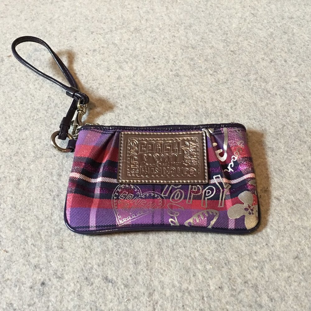 Coach Poppy Wristlet